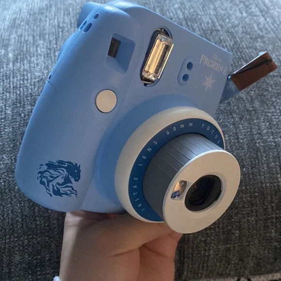 Frozen Polaroid - Picture 3 of 3